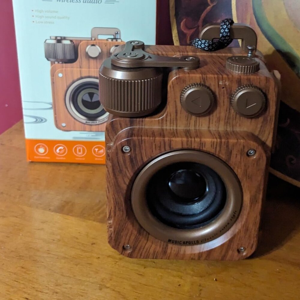 Retro Bluetooth Speaker, Bass, Bluetooth 5.1 Wireless Connection